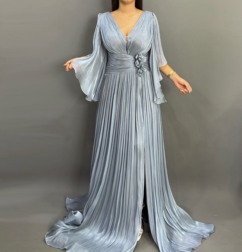 Kiki Dresses fustane me qera — foto 2