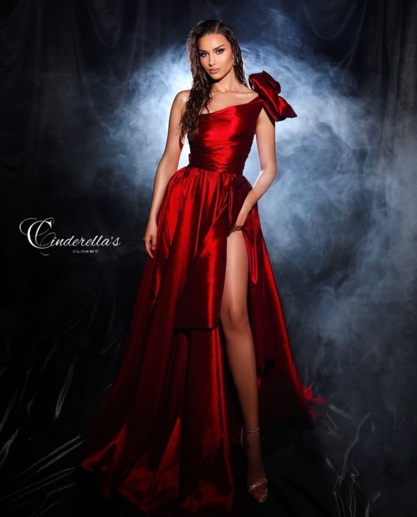 Cinderella's Closet fustane me qera — foto 3